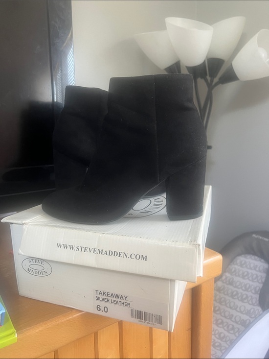 Steve Madden Shoes - Steve Madden Black Suede Chunky Heel Ankle Boots